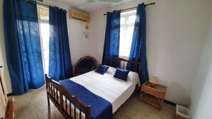 2 bedrooms, in-room safe, desk, iron/ironing board
