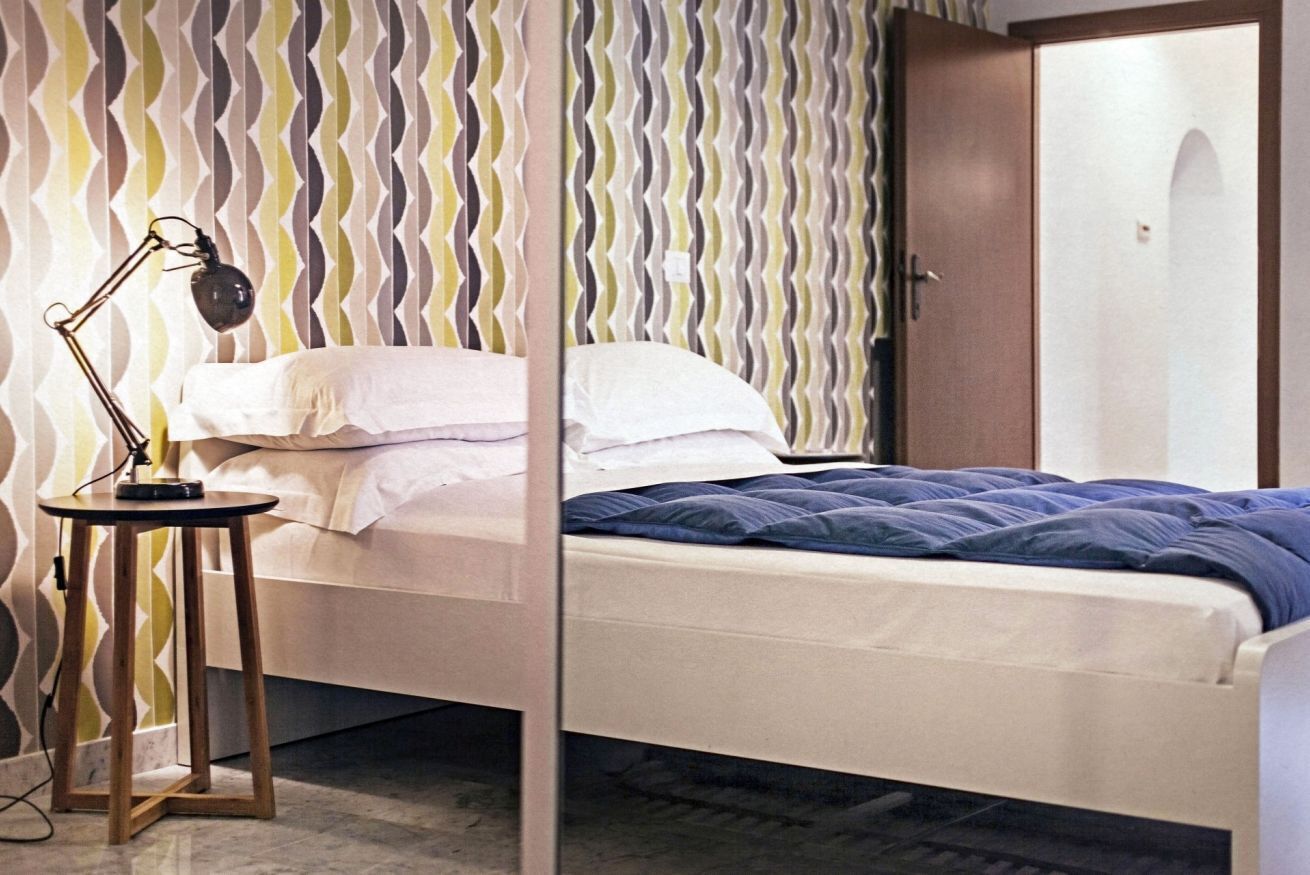 1 chambre, fer et planche à repasser, lit de bébé portatif, Wi-Fi