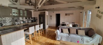 Charming house HEATED SWIMMING POOL AND SPA "air-conditioned" electric car charger