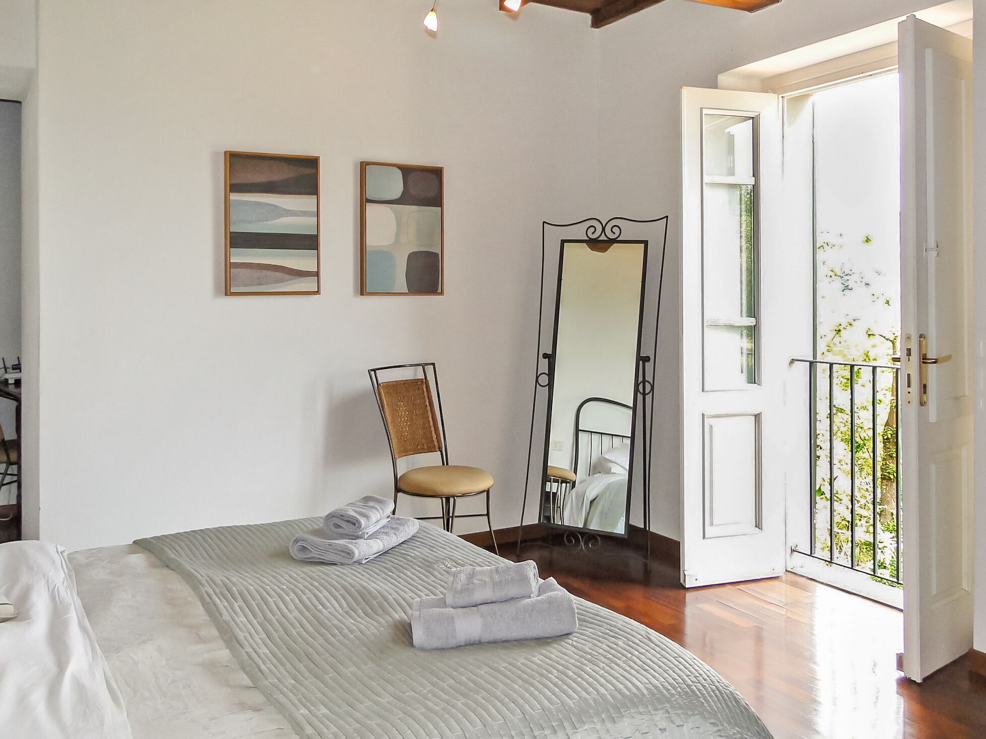 3 chambres, fer et planche à repasser, accès Internet, draps fournis