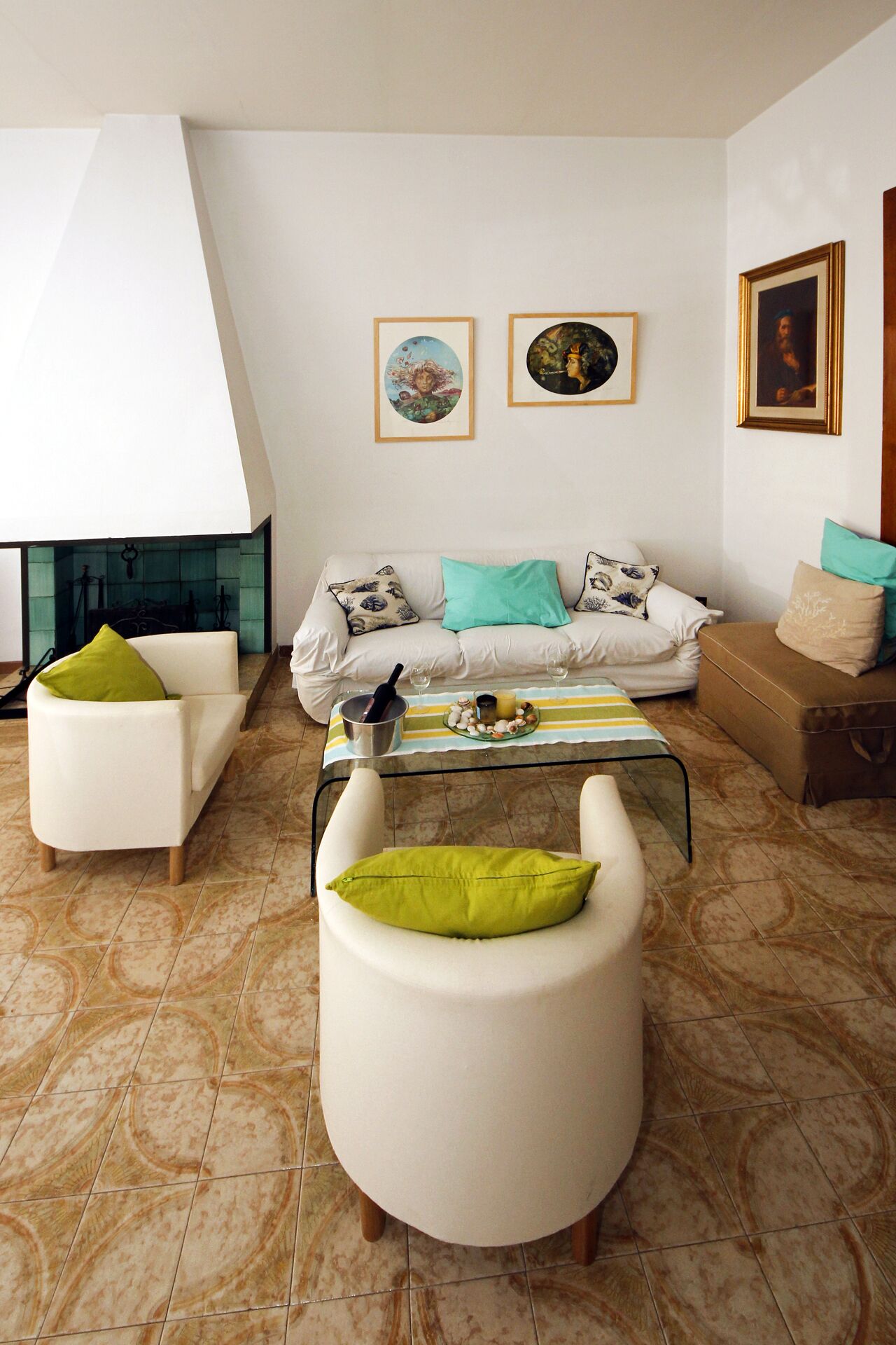 IN FORMIA GAETA GULF- NEAR TRAIN STATION- WIFI AIR COND. LASTMINUTE SEPTEMBER