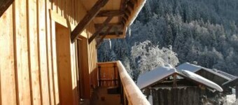 Apartment in a chalet of character with ski access