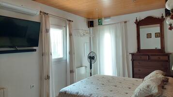 6 dormitorios, tabla de planchar con plancha, wifi gratis y ropa de cama