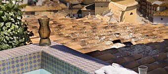 At the foot of the Montefrío castle, spectacular views