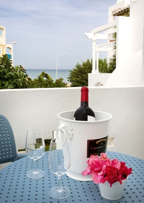 تناول الطعام بالخارج