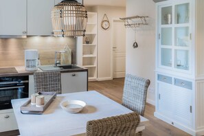 Køleskab, mikrobølgeovn, ovn, opvaskemaskine