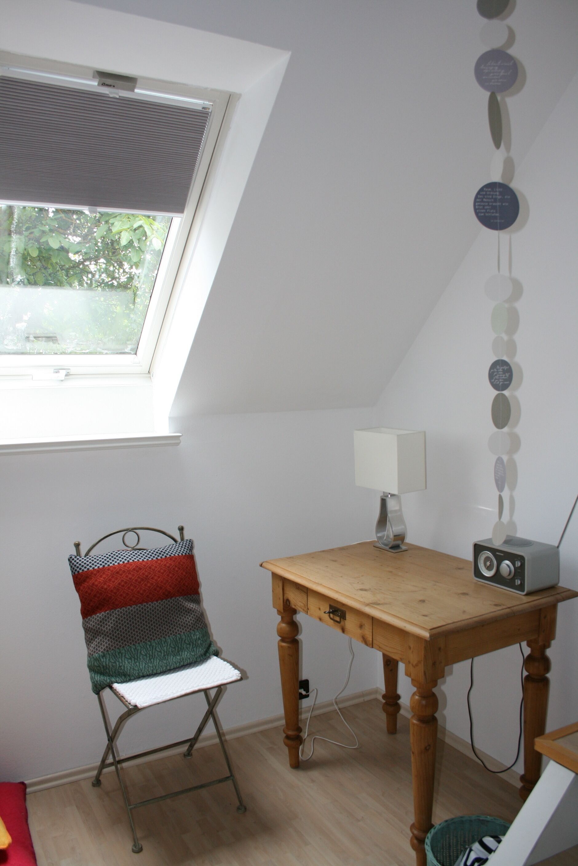 Schreibplatz im
2. Schlafzimmer
