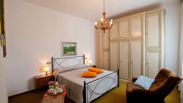 4 habitaciones, cuna de viaje, wifi y ropa de cama