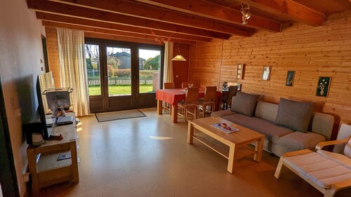 Privates Ferienhaus „Lick“ Nordsee (150 m) in Warwerort/Büsum mit Dampfdusche.