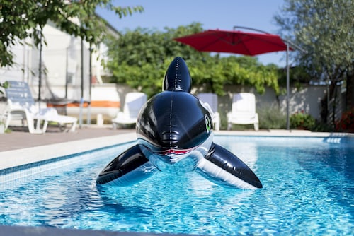 Grand appartement familial avec piscine privée