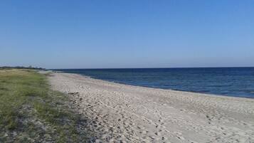 Una playa cerca