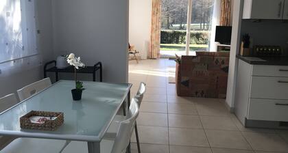 Moderne, ruhige Wohnung im Grünen - in 30 min mit der Bahn zur Messe Frankfurt