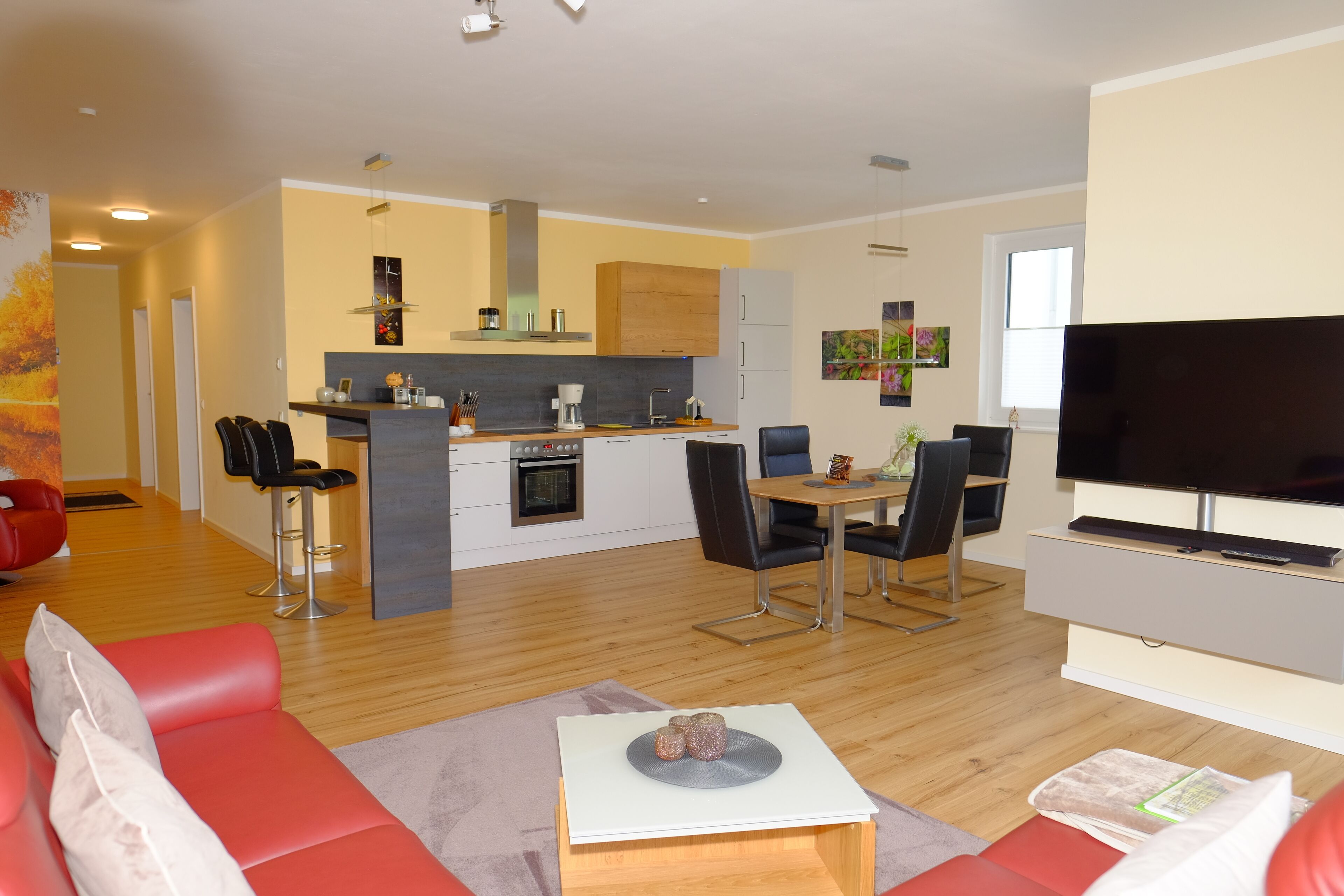 Smart TV, libros y estéreo 