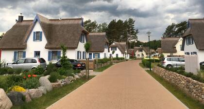 Belle maison "Svanvithe" - bain à remous / sauna / WiFi / Sky / aire de jeux / cheminée