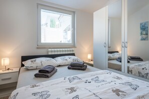5 slaapkamers, een kluis op de kamer, een bureau