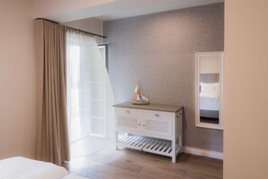 2 bedrooms, WiFi, bed sheets, wheelchair access