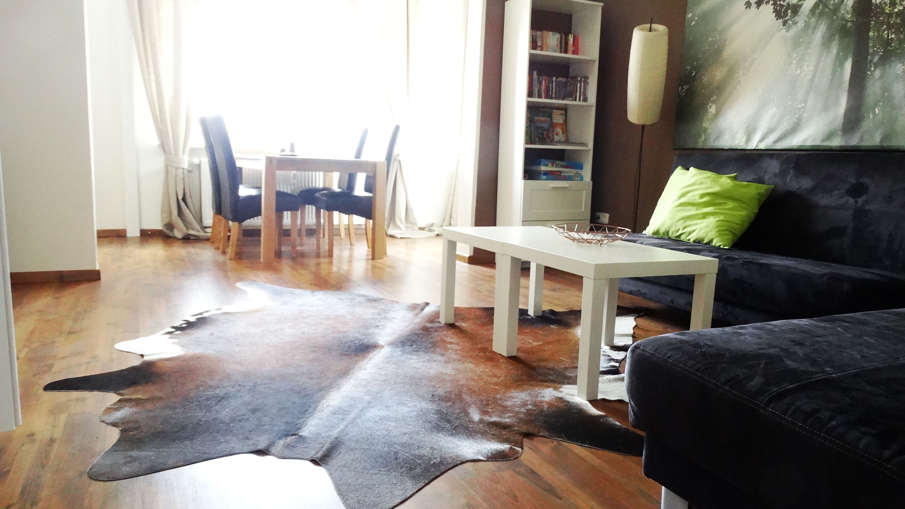 Holiday mountain goat