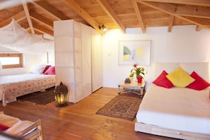 1 bedroom, travel crib, WiFi, bed sheets - CASA ROMÁNTICA FUEGO - home office in  nature (Tarajalejo)