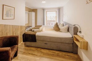 7 bedrooms, free WiFi, bed sheets