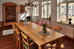 تناول الطعام