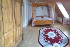 3 bedrooms, iron/ironing board, free WiFi, bed sheets - Lovely restored 4 star vacation home (Rheinland-Pfalz)