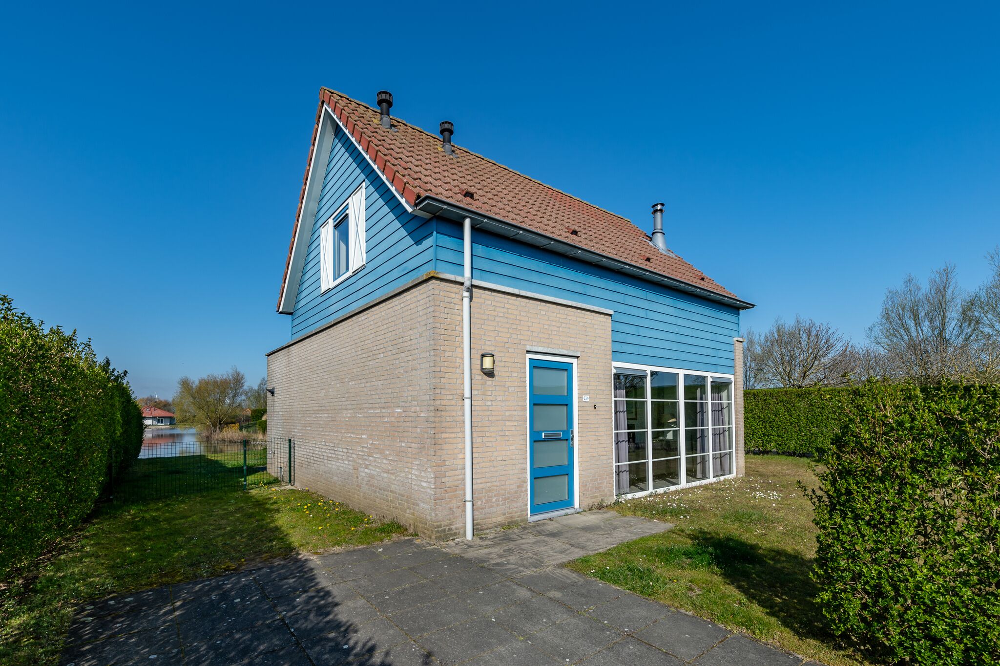 Antibes 234 - Kustpark Village Scaldia - Detached holiday home directly at the lake with spacious garden