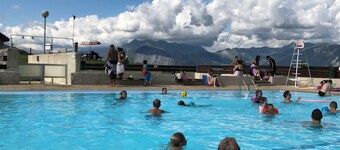 10 pers ideal family, center ski resort on main slope ⛷️☀️