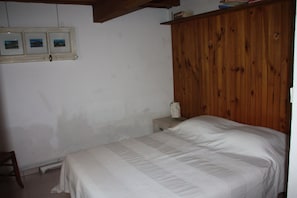 3 bedrooms, iron/ironing board, WiFi