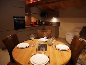 Dining - Cozy 3 room apartment 4/6 pers LA PLAGNE-CHAMPAGNY (Champagny-en-Vanoise)