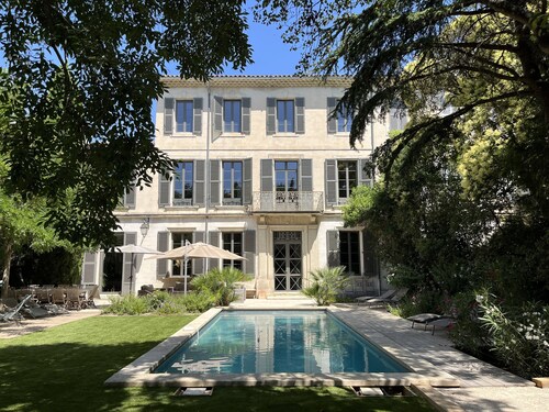 EDISTÄMINEN 20 / 07-27 / 07: Duplessis-puutarhat, kaupungin sydän, Carpentras Provenc