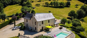 豪華な5 *****温水プールと静かなパノラマビューを楽しめるヴィラ