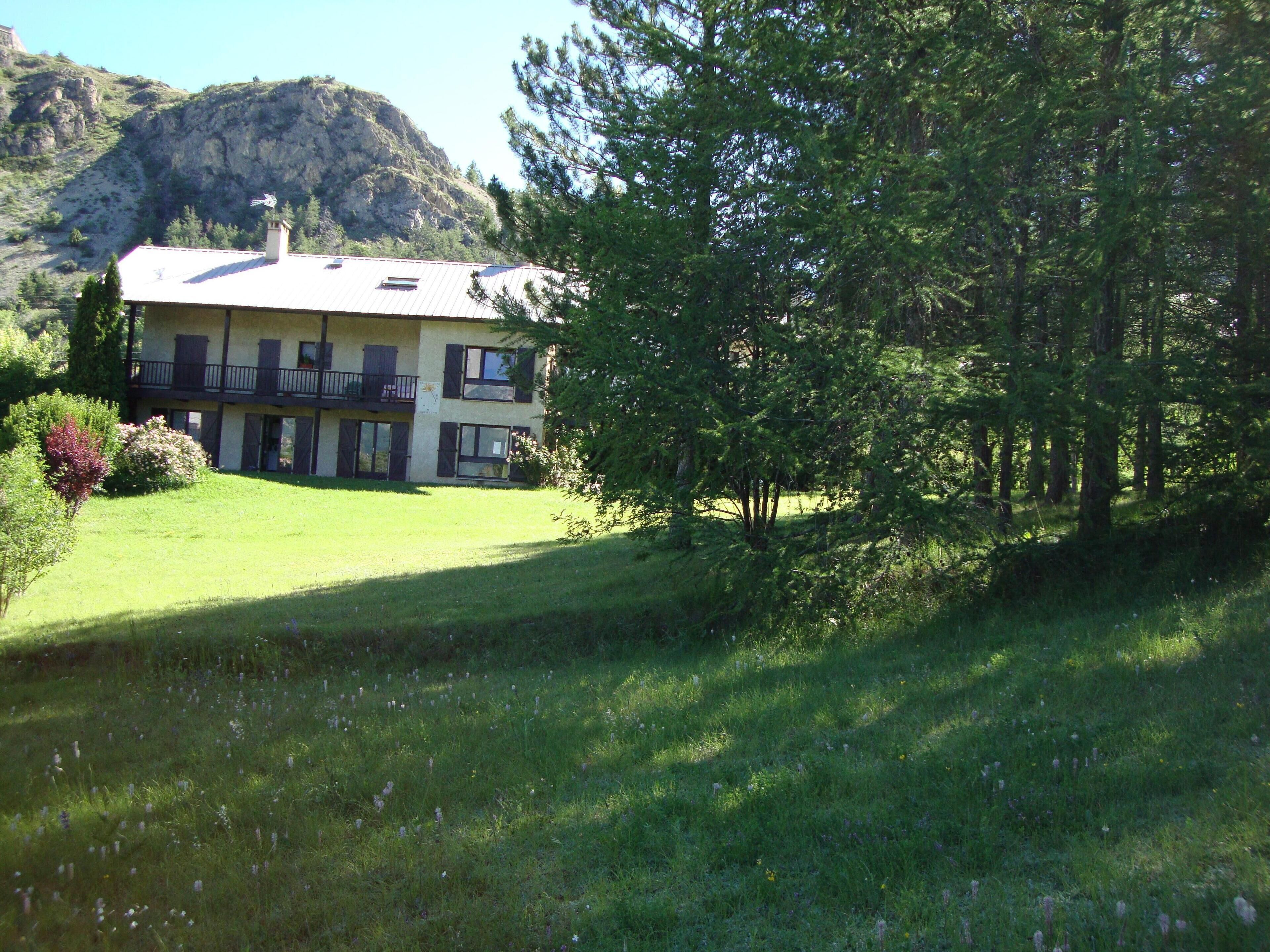 Maison du fond du jardin côté sud