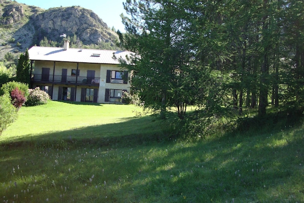 Maison du fond du jardin côté sud
