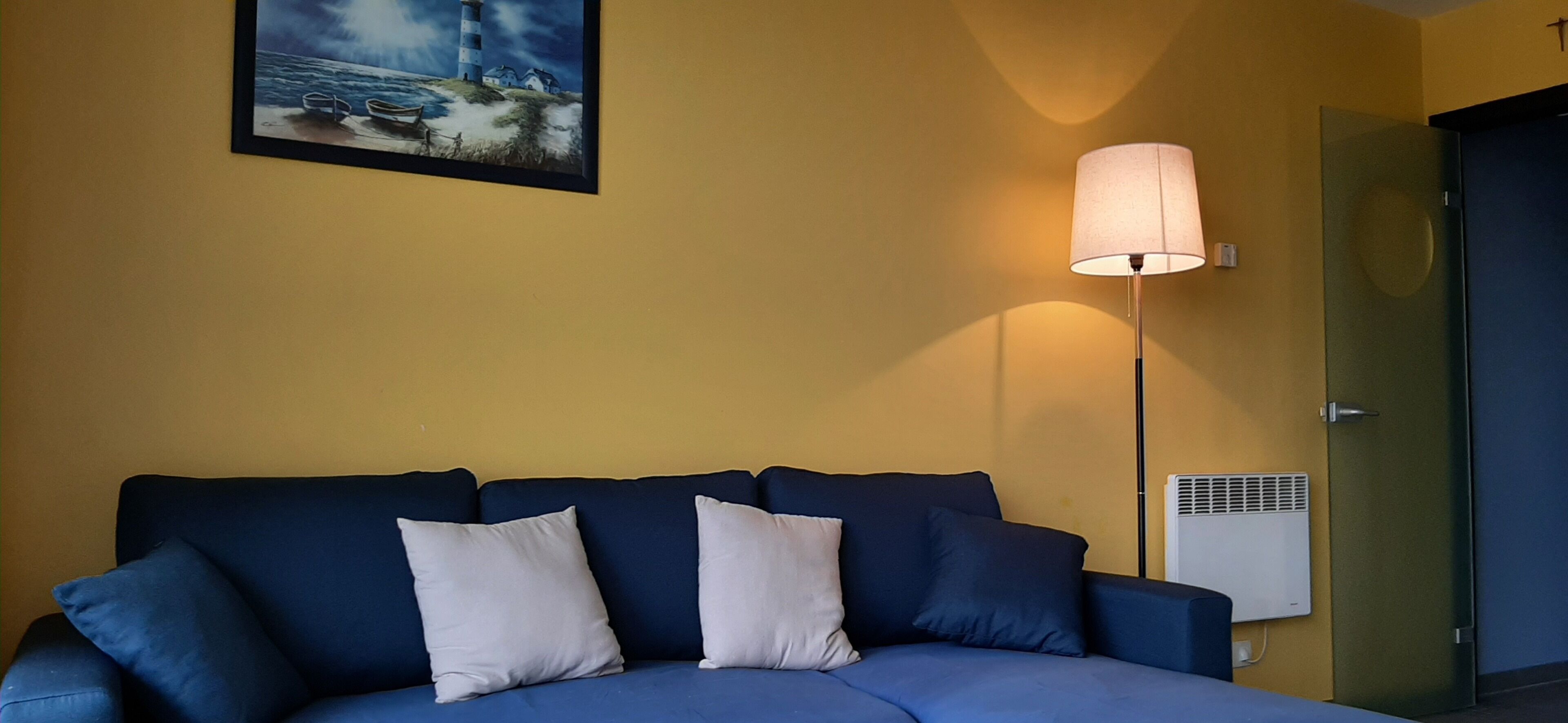 Apartment for 1 to 4 persons close to the sea. Free WIFI and parking