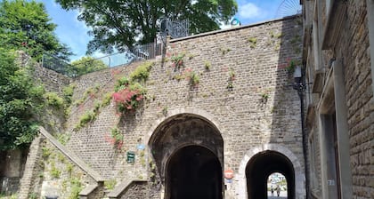 Meerblick-Apartment für 4 Personen. Free WIFI & privater Parkplatz