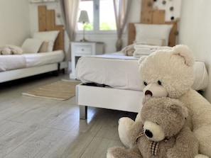 4 chambres, fer et planche à repasser, Wi-Fi gratuit, draps fournis