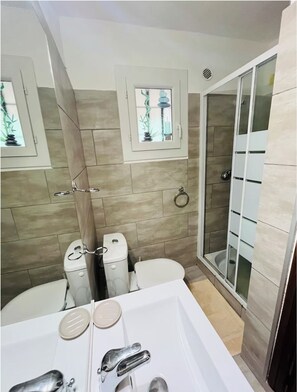 Haartrockner, Toilettenpapier