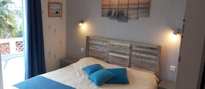 2 bedrooms, iron/ironing board, internet