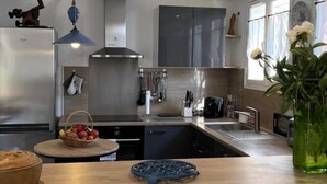 Kaffetrakter/tekoker, mikrobølgeovn, ovn og oppvaskmaskin