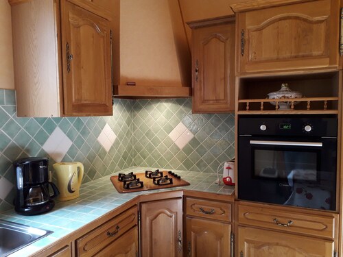 Cottage in the mountains with Wifi for 4 people in Orlu Valley!