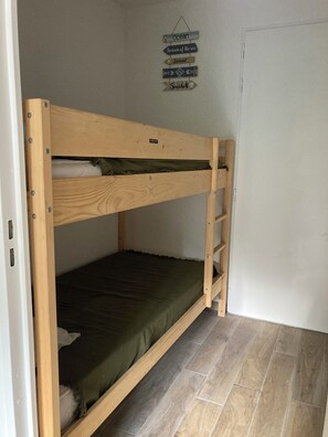 Iron/ironing board