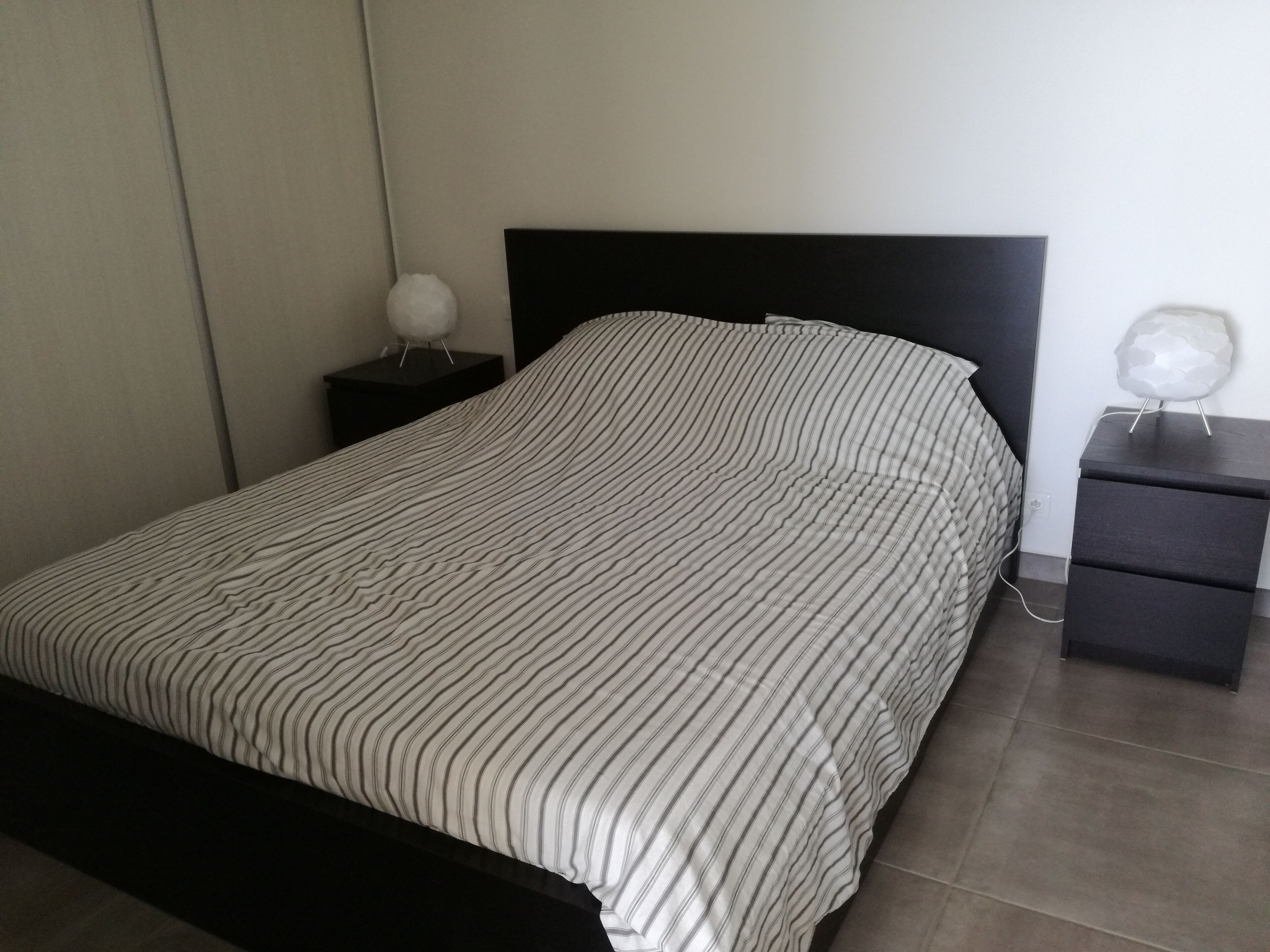 rental T2 Bandol swimming pool panoramic view Free Wifi