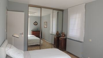 2 Schlafzimmer, Bügeleisen/Bügelbrett, WLAN