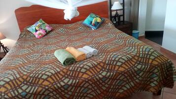 4 Schlafzimmer, Bügeleisen/Bügelbrett, Reisekinderbett, kostenloses WLAN