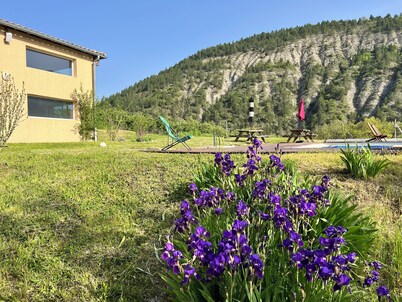 Gran villa con piscina en un entorno tranquilo en Drôme provencale