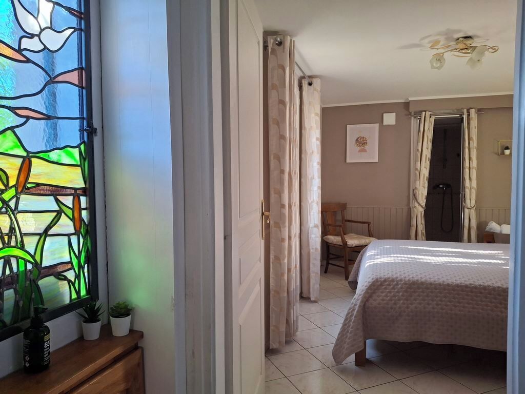 3 chambres, fer et planche à repasser, lit parapluie, Wi-Fi gratuit