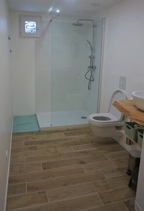 Dusche, Toilettenpapier