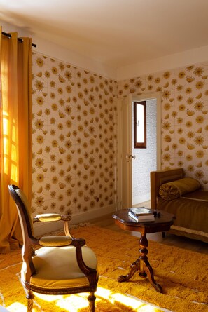 7 chambres, fer et planche à repasser, lit parapluie, Wi-Fi gratuit