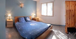 4 Schlafzimmer, Bügeleisen/Bügelbrett, Reisekinderbett, kostenloses WLAN