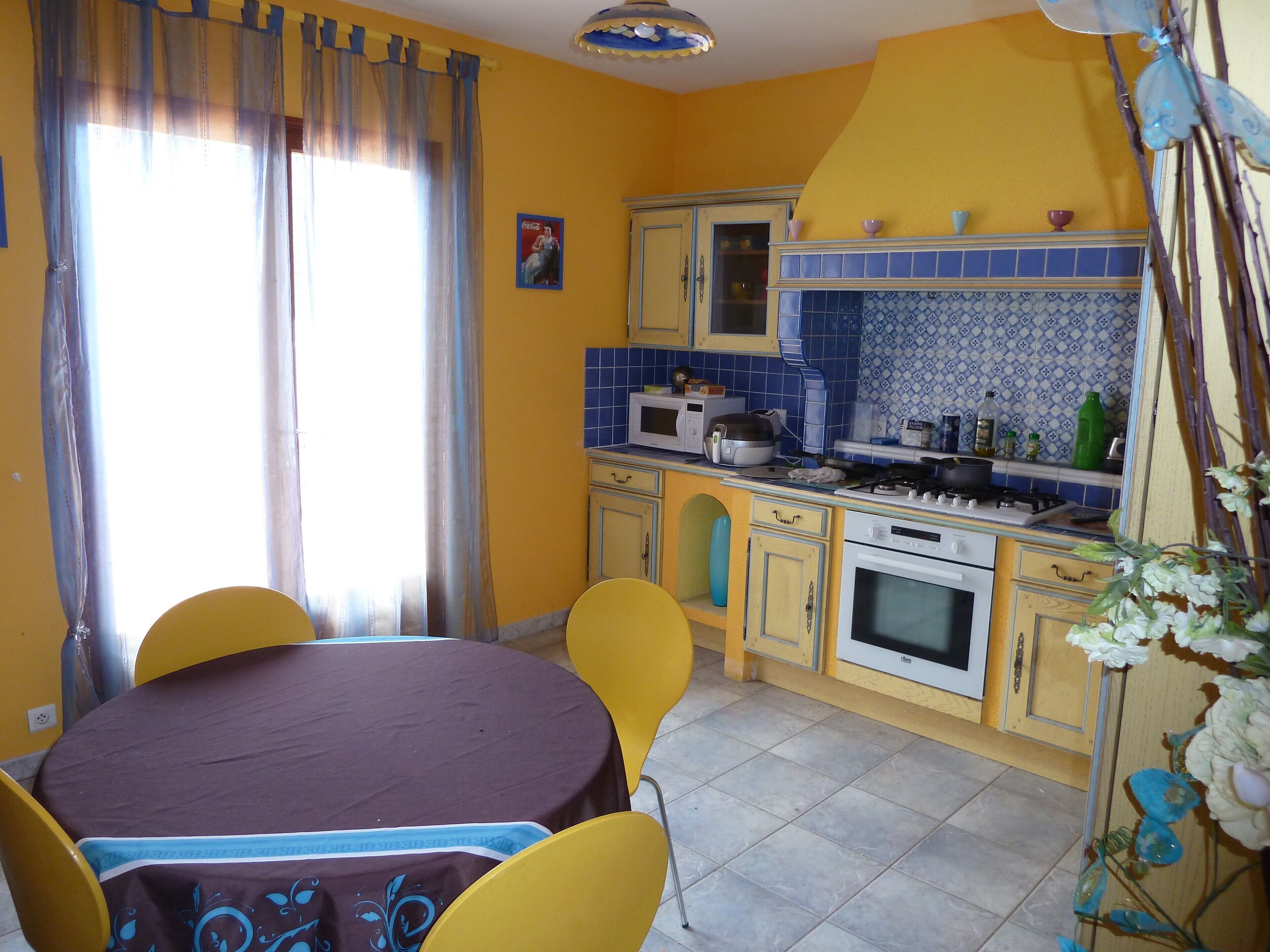 Recent 400 m² villa sleeps up to 21 with pool and sports room in Hérault